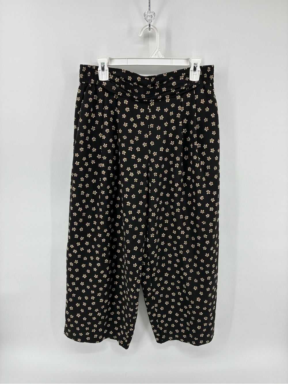 Vintage The Villager Liz Claiborne Co Black and White Floral Crop Wide Leg Pants